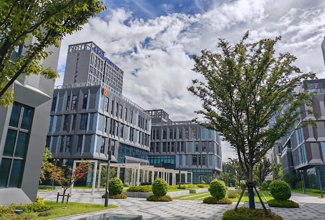 成都工业地产投资新蓝海——新能源产业园区崛起